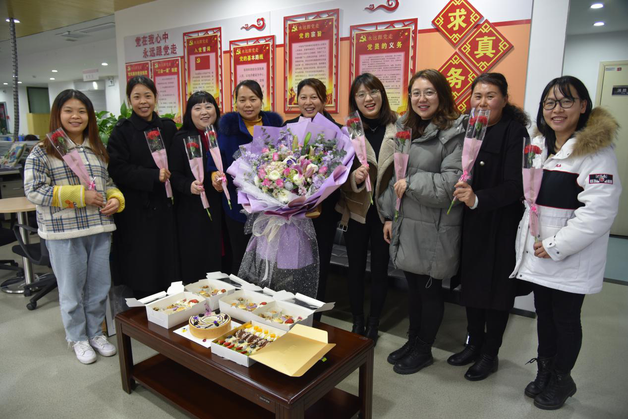 ��Ů�ڵ����������ʲ�����ΪŮְ����֪��׼�����������ϸ��ĸ������Ůְ���ǵ�һ�º�������������ҵŨ�ص������������������ʲ����� ��ӱ��.png